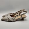 LA SELLERIE - Chanel in camoscio tortora con incrocio in gro' tacco 35 - immagine 2