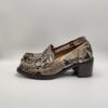 JULIE DEE - Mocassino in pitone stampato tortora con tacco 50 - immagine 2